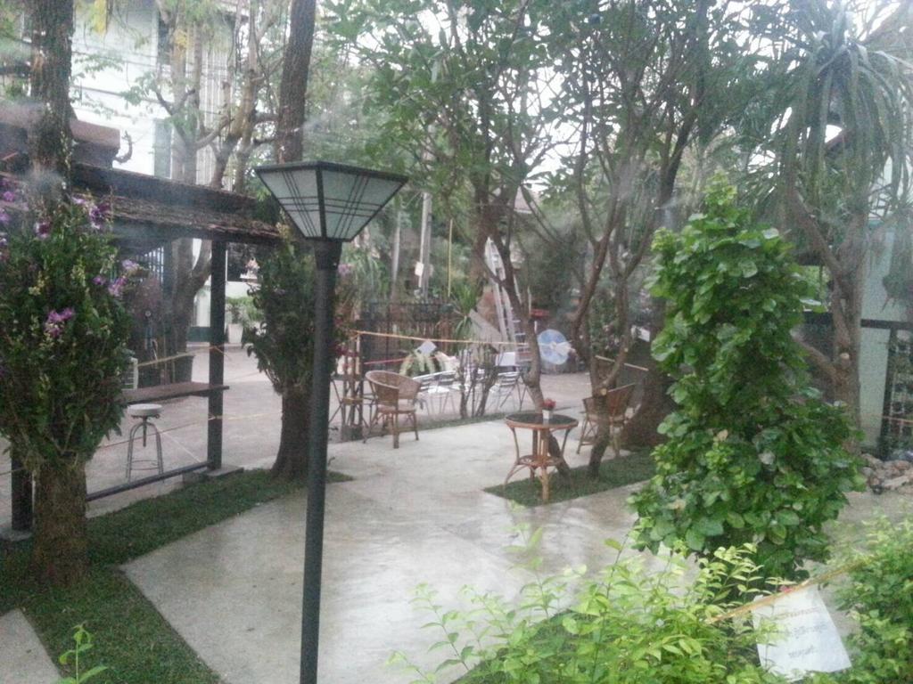 אודון תאני Coffee Station Hostel מראה חיצוני תמונה